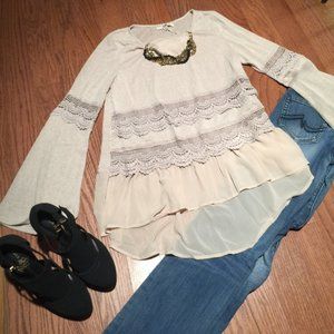 Bell sleeves, lace trim Super soft top
